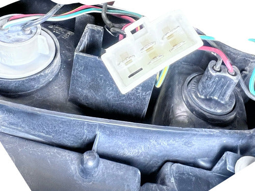 Calavera Lh Chevrolet Tracker 99-04 Izquierdo/conductor Roja