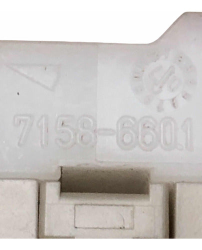 Caja De Fusibles Nissan Sentra 2.0l 07-12 7158-6601