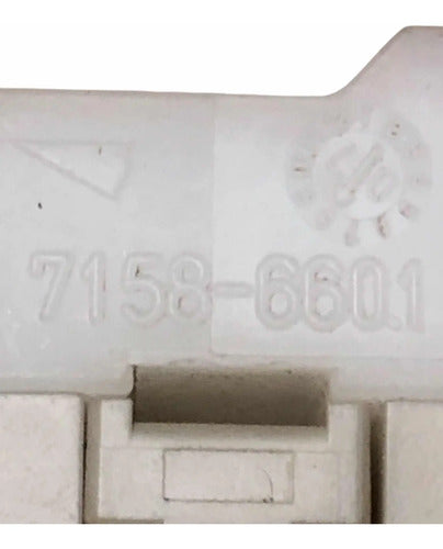 Caja De Fusibles Nissan Sentra 2.0l 07-12 7158-6601