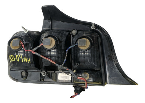 Calavera Rh Ford Mustang 2005-2009 61a-1850-5310 Derecho/pasajero Rojo