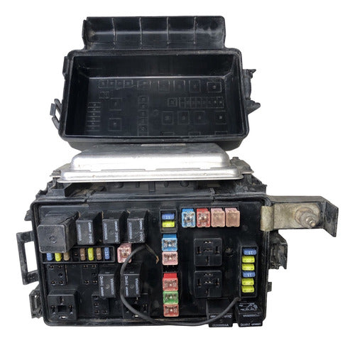 Caja De Fusibles Dodge Charger 06-07 P04692031ak
