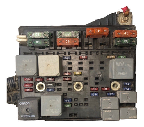Caja De Fusibles Oldsmobile Cutlass 1998 15301758