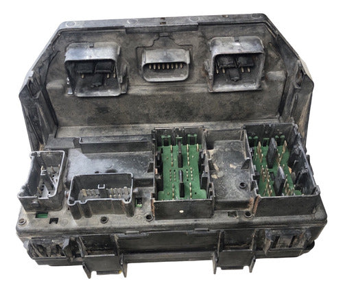 Caja De Fusibles Dodge Nitro 3.7l A/t 08-09 04692235ah