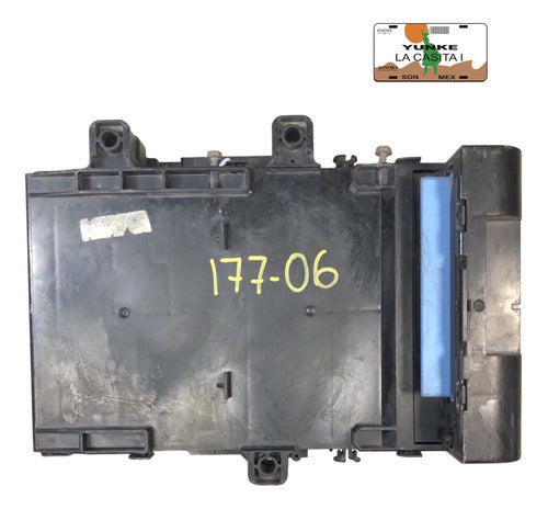 Caja De Fusibles Dodge Caravan 3.3l 96-00 P04707785ab
