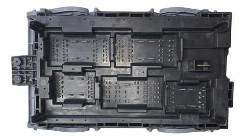Caja De Fusibles Chevrolet Tahoe 10-14 5.3l Aut 22798217