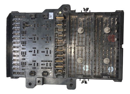 Caja De Fusibles Dodge Caravan 3.3l 96-00 P04707785ab
