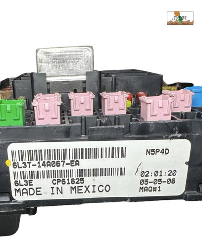 Caja De Fusibles Ford F-150 5.4l 2006 6l3t-14a067-ea
