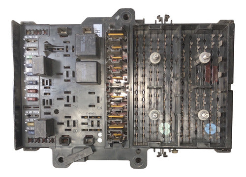 Caja De Fusibles Dodge Caravan 3.3l 96-00 P04707785ab