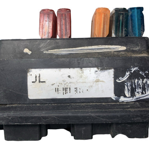 Caja De Fusibles Chevrolet Silverado 1500 6.0l 00-02 1231113