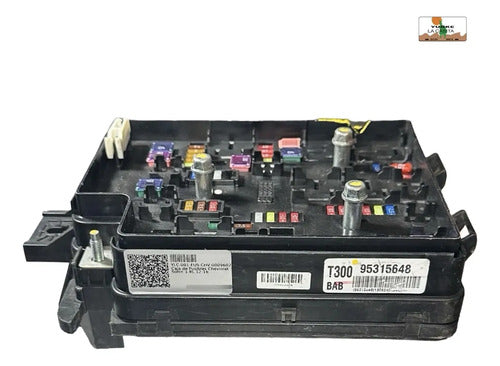 Caja De Fusibles Chevrolet Sonic 1.8l 12-16 95315648
