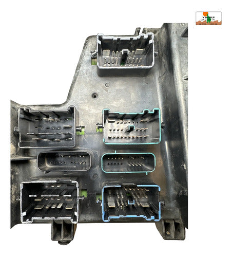 Caja De Fusibles Dodge Ram 1500 5.7l 02-05