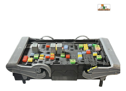 Caja De Fusibles Chevrolet Tahoe 5.3l 10-14 22798217
