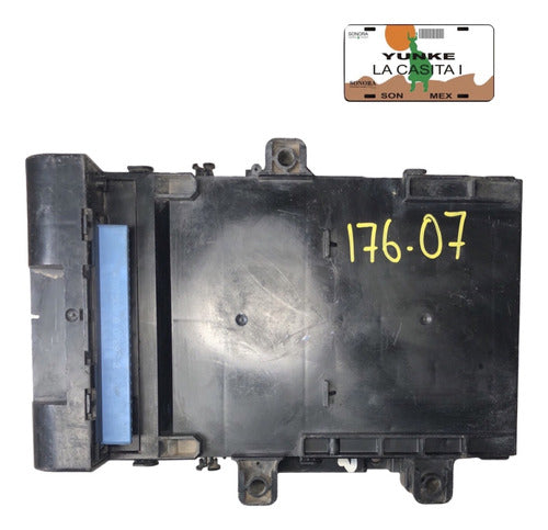 Caja De Fusibles Dodge Caravan 3.3l 96-00 P04707785ab