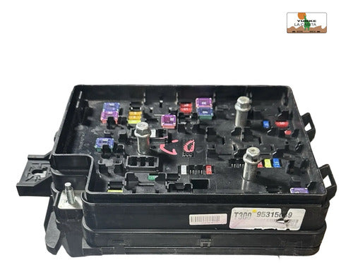 Caja De Fusibles Chevrolet Sonic 1.8l 12-16 95315649
