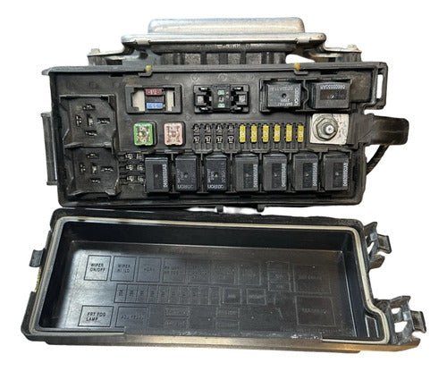 Caja De Fusibles Dodge Durango 2007-2009 04692192ab