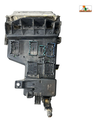 Caja De Fusibles Dodge Ram 1500 4.7l 02-05