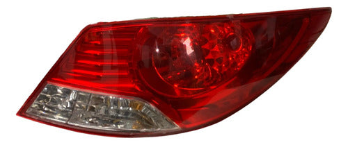 Calavera Rh Generico Hyundai Accent 2012-2014 Derecho/pasajero Rojo