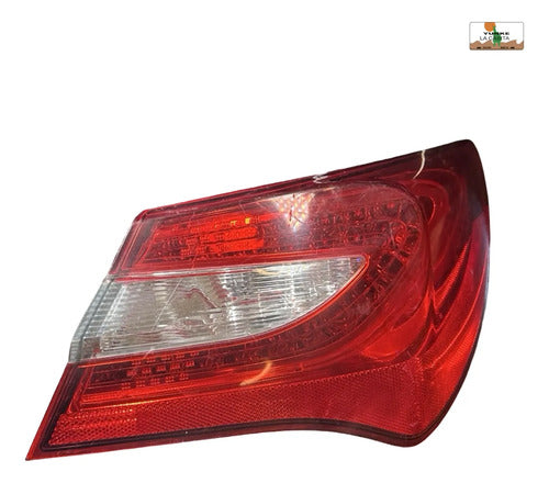 Calavera Rh Chrysler 200 2011-2014 05182524ae Derecho/pasajero Rojo