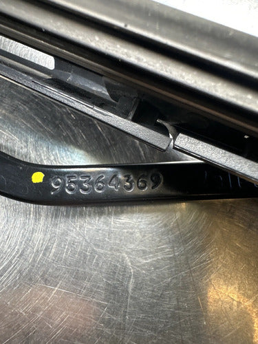Brazo Limpiaparabrisas Izquierdo Chevrolet Sonic 2012-2020