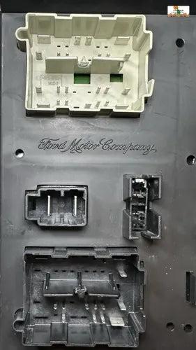 Caja De Fusibles Bcm Ford Fusion 2.3l 06-09 6e5t-14b476-cg