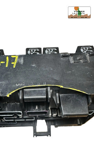 Caja De Fusibles Chrysler Town & Country 03-07 P05144506af