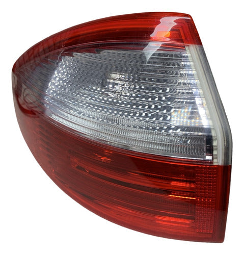 Calavera Izq Ford Fiesta 2014-2017 D2bb-13405-b