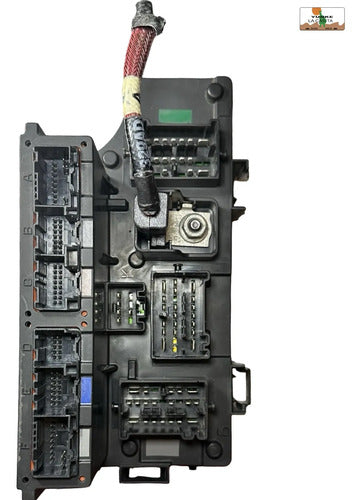 Caja De Fusibles Jeep Patriot 2.4l 11-14 P04692343ad