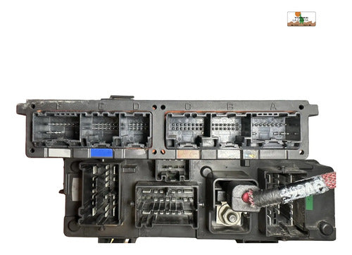 Caja De Fusibles Dodge Caliber 2.0l 10-12 P04692333ac