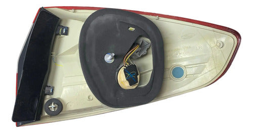 Calavera Lh Ford Fiesta 14-19 D266-13405-bc Izquierdo/conductor Rojo