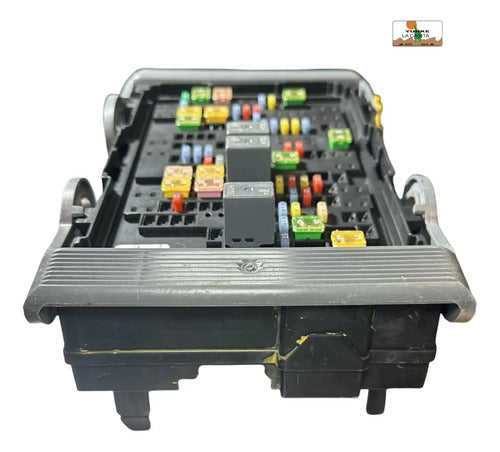 Caja De Fusibles Chevrolet Tahoe 5.3l 10-14 22798217