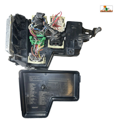 Caja De Fusibles Dodge Ram 1500 4.7l 02-05