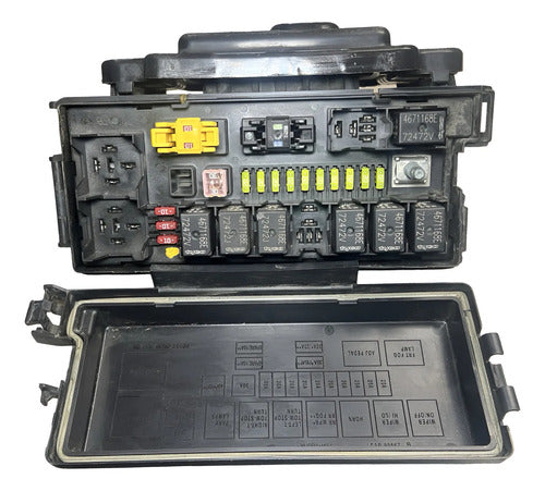 Caja De Fusibles Jeep Grand Cherokee 5.7l 2006 04692087ab