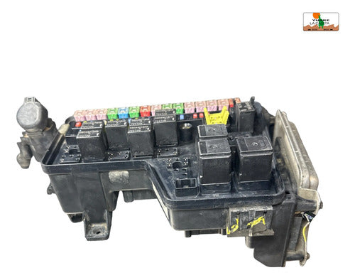 Caja De Fusibles Dodge Ram 1500 4.7l 02-05