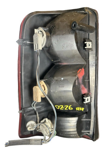 Calavera Rh Original Cadillac Escalade 2002-2006 15079079 Derecho/pasajero Rojo