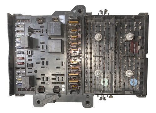 Caja De Fusibles Dodge Caravan 3.3l 96-00 P04707785ab