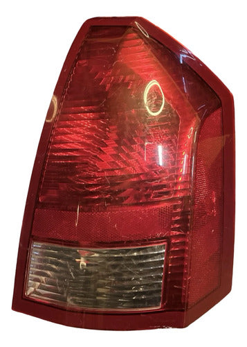 Calavera Rh Chrysler 300 2005-2007 58622-e Derecho/pasajero Rojo